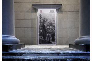 Sostinės rotušę papuošė istorinės ir šiuolaikinės Vilniaus fotografijos