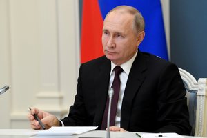 V. Putinas perspėja dėl technologijų milžinių „konkurencijos su valstybėmis“