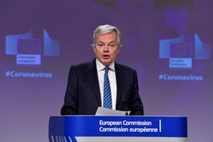 ES paskelbė Lenkijai naują ultimatumą teisėjų nepriklausomumo byloje