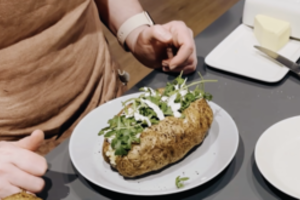 „Sezoninė virtuvė“ autorė Renata dalijasi vakarienės receptu: ingredientai tiks ir rytojaus pietums