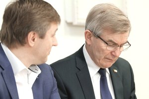 Sprendimą dėl slaptųjų tarnybų staiga atšaukęs V. Pranckietis atsitvėrė tylos siena: sukėlė rimtų klausimų