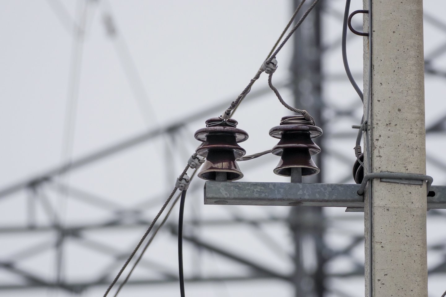 Elektros vis dar neturi apie 25 tūkst. namų ūkių.<br>V.Ščiavinsko nuotr.