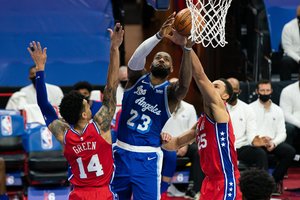 NBA naktis: „Lakers“ patyrė nokautą paskutinėmis sekundėmis