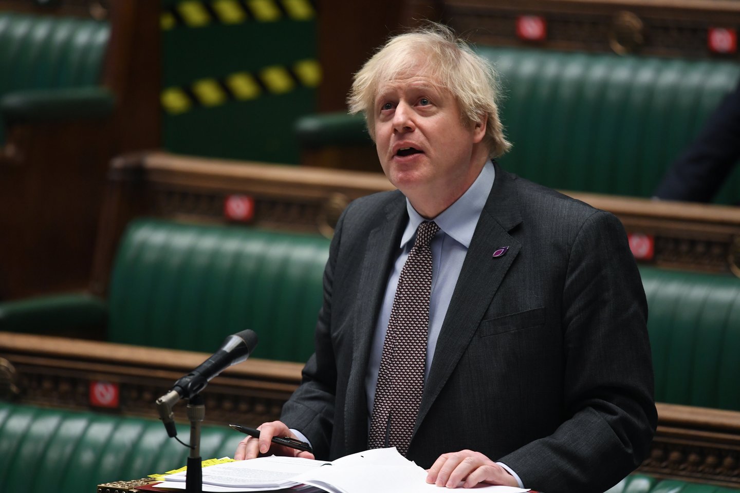 Jungtinės Karalystės ministras pirmininkas Borisas Johnsonas ketvirtadienį lankydamasis Škotijoje, kur rekordiškai išaugo pritarimas nepriklausomybei, girs bendrą šalies atsaką koronaviruso pandemiją.