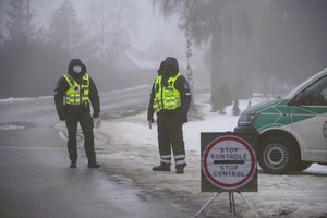 Net ir sudėtingos eismo sąlygos „kelių ereliui“ netrukdo skristi: sostinėje užfiksuotam rekordininkui gresia kurį laiką pasivaikščioti