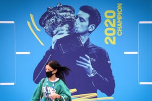 „Australian Open“ ryžosi drąsiam sprendimui: dvikovas galės stebėti iki 30 tūkst. žiūrovų