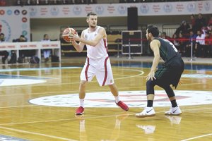 Š. Vasiliausko šou Turkijoje: pataikė 8 tritaškius ir smeigė metimą nuo kitos aikštelės pusės