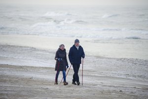 Naujų užsikrėtimų skaičiai vis rečiau pasiekia tūkstantį: pranešta apie naujus židinius ligoninėse, darželiuose, šeimose