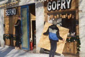 Maišto pabūgusi Lenkijos valdžia nusileido – leido atsidaryti kai kuriems verslams