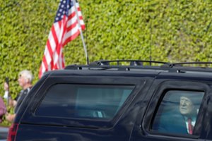 D. Trumpas apkaltos teismui pasamdė du naujus advokatus