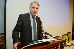 Darbdaviai siūlo nurašyti atidėtus mokesčius 