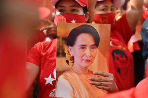  Mianmaro kariškiai įvykdė perversmą, sulaikė Aung San Suu Kyi
