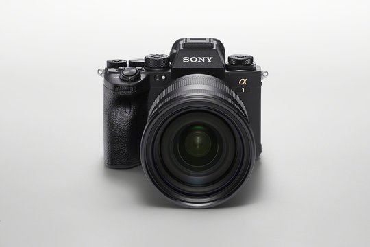 „Sony“ pristato naujos kartos sisteminį fotoaparatą „Alpha 1“
