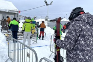 Slidinėjimo entuziastai jau klykauja čiuoždami „Liepkalnyje“: pirmieji bilietai išgraibstyti žaibiškai