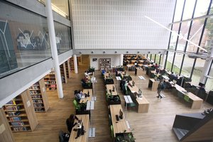 Rektoriai pritaria studijų kainų didinimui, studentai pasigenda aiškumo