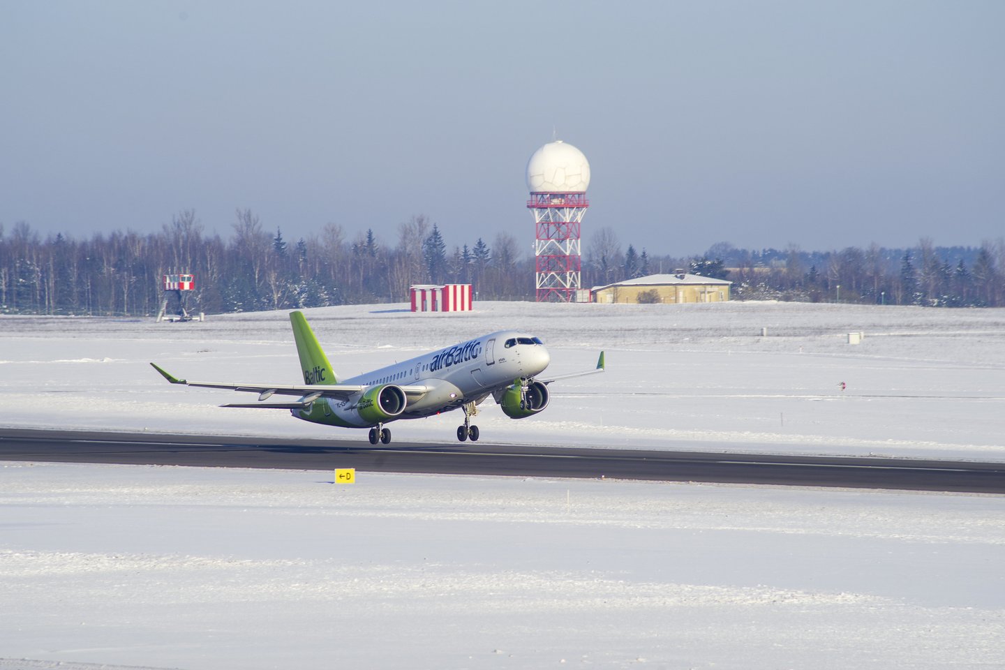Lietuvos oro uostų nebenaudojamo turto aukcionas praėjusį antradienį užsidarė fiksuodamas rekordinius skaičius.<br>V.Ščiavinsko nuotr.