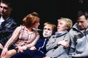 „Ugnies veidas“ online: žiūrovai bėgo iš salės, o Kosove O. Koršunovas bijojo, kad užmėtys akmenimis