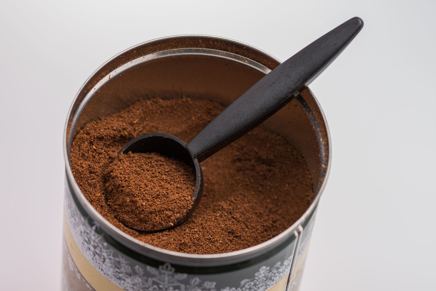 Kad kava ilgiau išlaikytų skonį ir aromatą, ją reikia tinkamai laikyti.