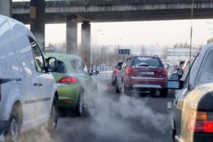 Sausį surinkta 1,93 mln. eurų taršių automobilių mokesčio