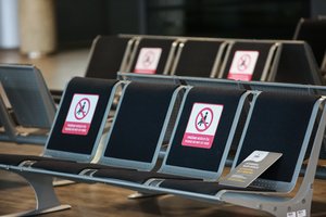 Sugriežtinus koronaviruso plitimo valdymą – papildomos kontrolės priemonės keliaujantiems