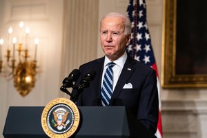 J. Bidenas: JAV neatšauks sankcijų Iranui, kol nebus pradėti vykdyti įsipareigojimai
