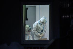 Antikūnų testais ištyrė pedagogus: paaiškėjo, kad daugiau nei tūkstantis jau persirgo koronavirusu