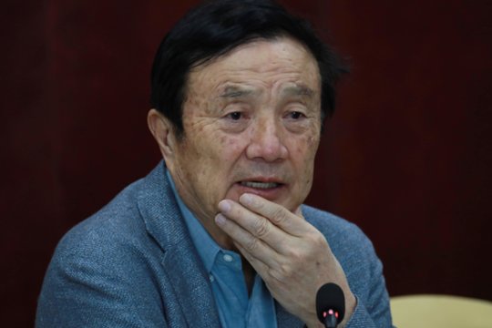 „Huawei“ generalinis direktorius iš J. Bideno administracijos tikisi „atviros politikos“