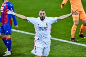 „Real“ bando vytis pirmaujantį Ispanijoje „Atletico“