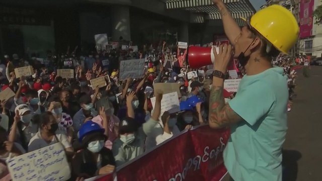 Mianmaro gyventojai vėl išėjo į gatves – aiškėja vakarykščių protestų aukos