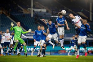 Anglijos FA mūšyje Liverpulyje – devyni įvarčiai ir pratęsimas