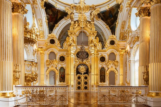 1852 m. Sankt Peterburge pastačius Naujojo Ermitažo pastatą visuomenei atidarytas Ermitažo muziejus.<br>123rf