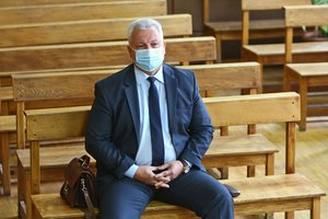 Kelmės teismas buvo gailestingas: merui už kyšį skyrė triskart mažesnę baudą