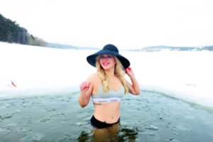 Gintarė Eimantaitė modeliu tapo ledinėje eketėje