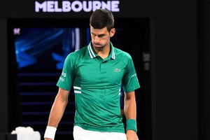 Karštas mūšis Melburne: vos neprisižaidęs N. Džokovičius išnešė sveiką kailį