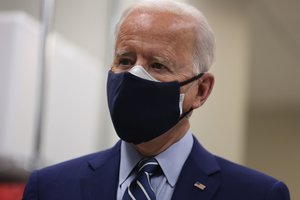 J. Bidenas „trokštantis“ pamatyti, kaip D. Trumpo apkaltos byloje balsuos respublikonai