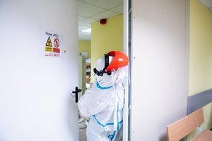 Praėjusią parą fiksuoti 375 koronaviruso atvejai ir 13 mirčių 