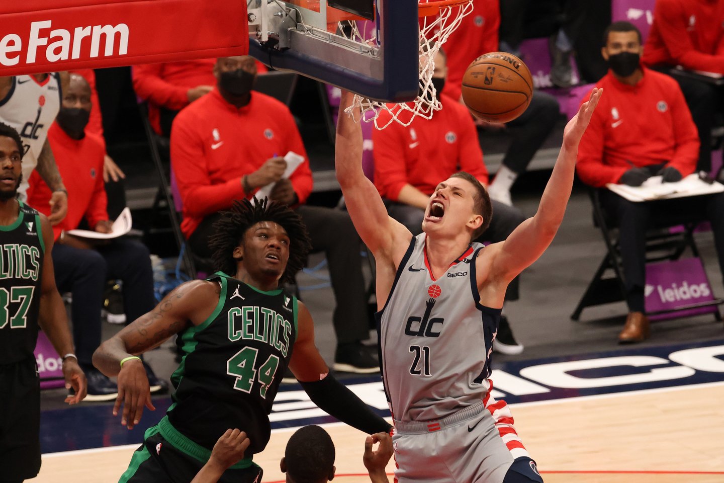 „Wizards“ įveikė „Celtics“ klubą.