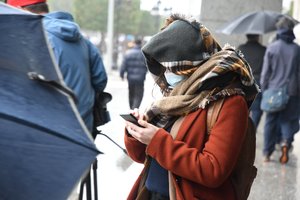 COVID-19 – „nerimo pandemija“: suvaržymams besitęsiant, jaunų žmonių neviltis gilėja