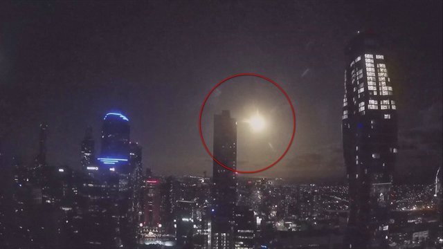 Valentino dieną Australijoje pažymėjo naktinį dangų nušvietęs meteoras: žmonės dalijosi vaizdais
