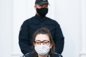 Pensininkę žiauriai nužudžiusi ir sudeginti norėjusi vilnietė išgirdo griežtą teismo žodį