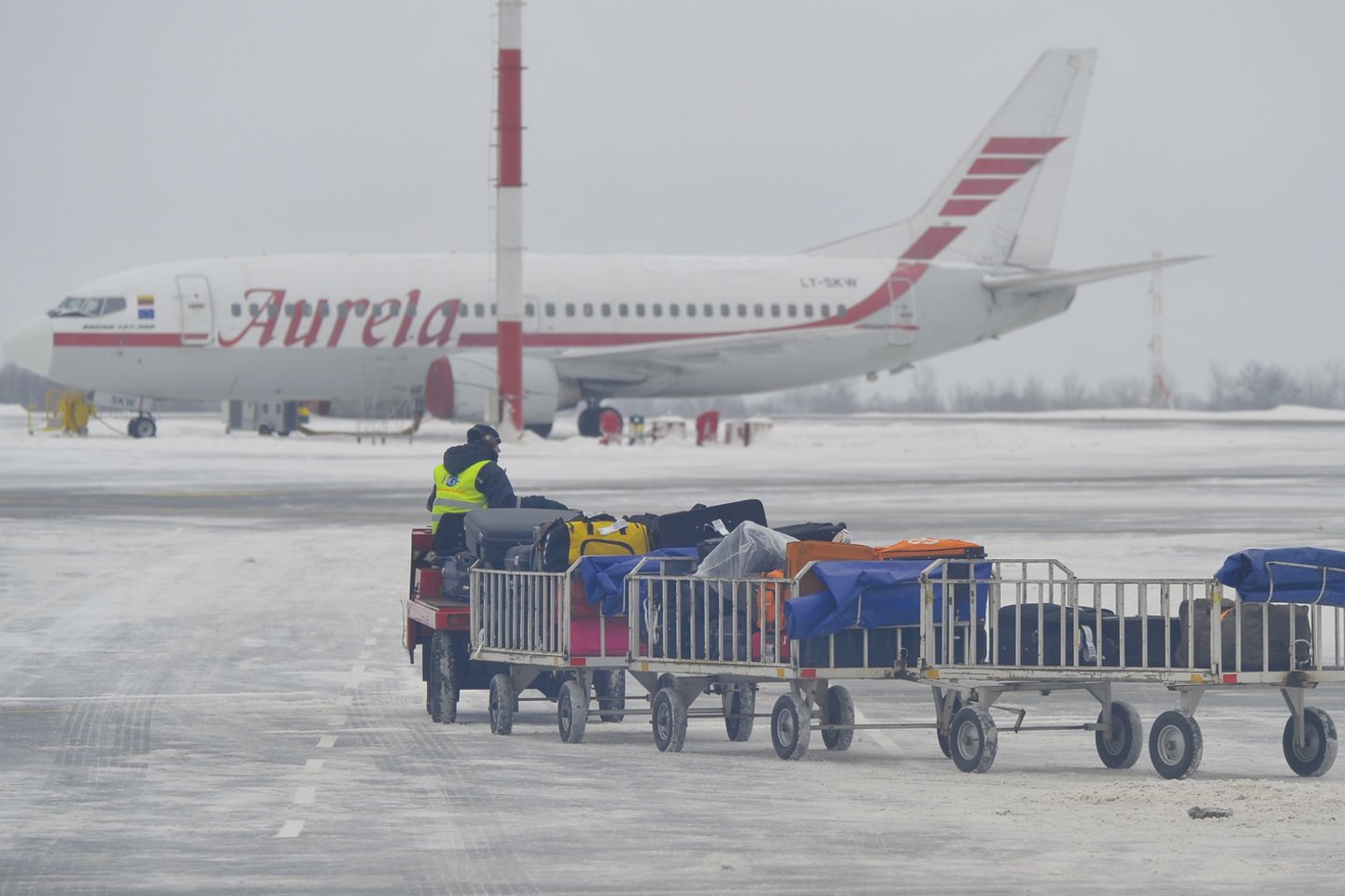 Vyriausybė blokuoja Kinijos įmonės bagažo skenavimo įrangą Lietuvos oro uostuose.