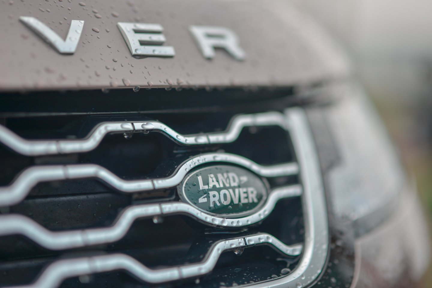 „Jaguar Land Rover“ per ateinančius fiskalinius metus ketina atleisti apie 2 000 darbuotojų.<br>www.unsplash.com nuotr.