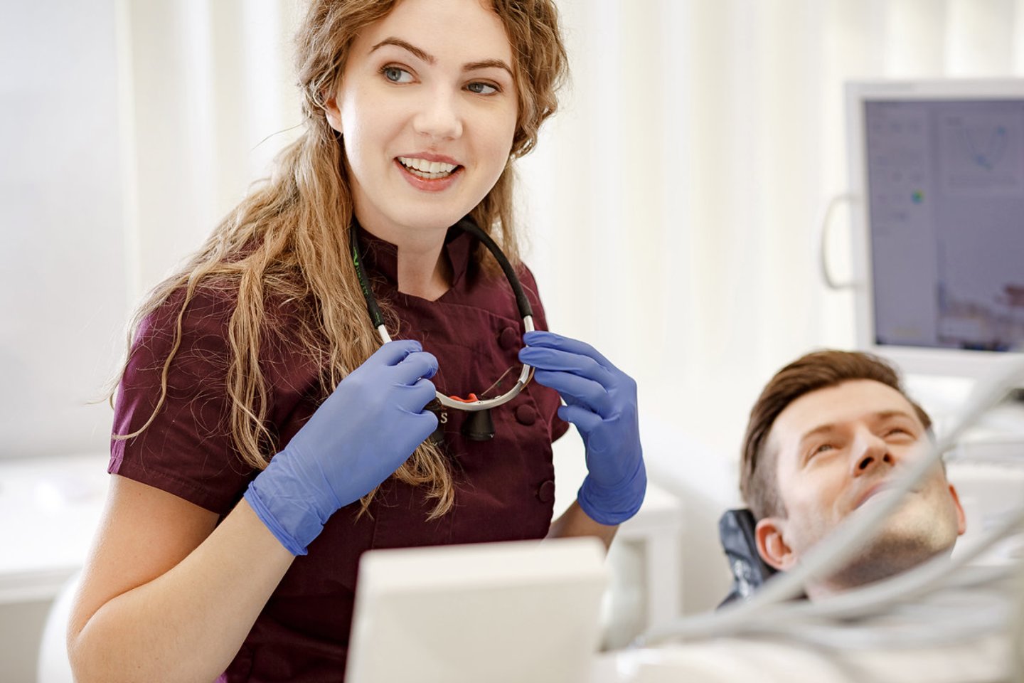 Sėkmingo dantų gydymo raktas – tik teisinga ir tiksli diagnostika.<br>„Šypsenos akademijos“ nuotr.