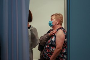 Tyrimas parodė, kiek Lietuvos gyventojų nori skiepytis nuo COVID-19: vyrų ir moterų nuomonės nesutampa