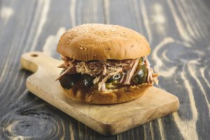 ​Pavasarį pasitikite sveiki ir stiprūs: du mėsininko receptai