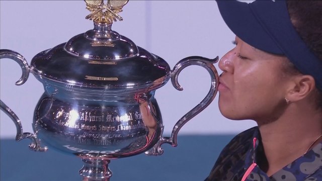 „Australian Open“ turnyre triumfavo japonė Naomi Osaka: titulą susigrąžino po metų pertraukos