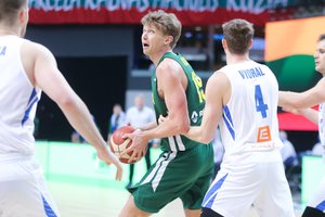 Pergalės akcentus vardijęs M. Kuzminskas: „Užsidėję šiuos marškinėlius negalime žaisti taip gėdingai“