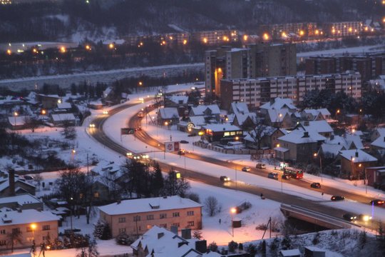 Naktį eismo sąlygas sunkins plikledis