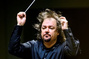 Skaitmeninėje salėje – „Karmen siuita“ su S. Krylovu, Lietuvos kameriniu orkestru ir „Giunter Percussion“