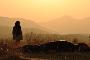 „Kino pavasaris“ pristato atidarymo filmą, vizualinę tapatybę ir klausia: „Veikti ar/ir būti?“